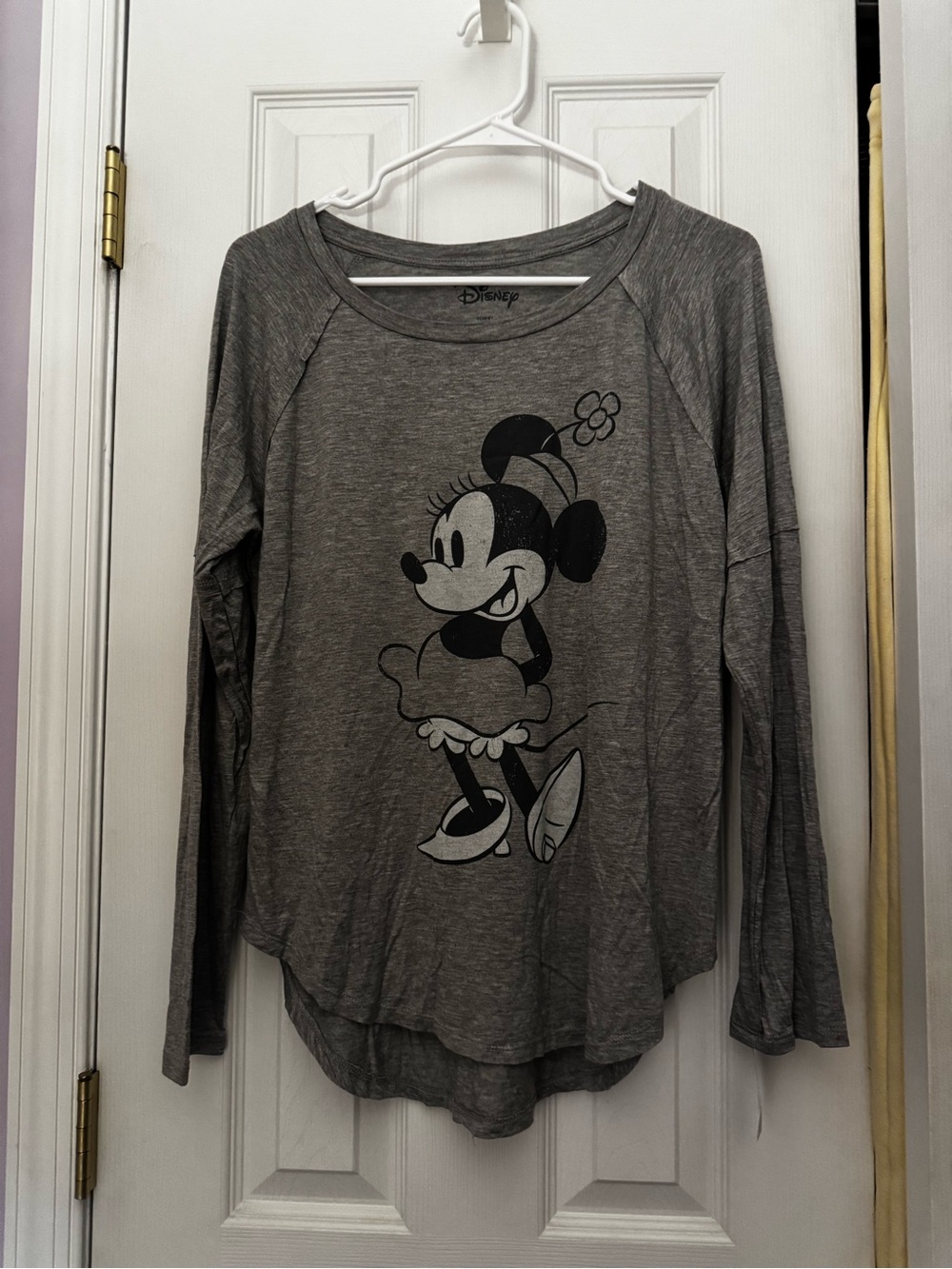 Disney Gray Minnie Mouse Graphic Long-Sleeve Top